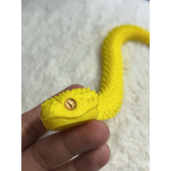 3D Printed Articulated Viper Snake. Fidget Toy. - Picture 4 of 7